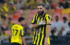 矫若游龙！自由式滑雪空中技巧世界杯北大湖站 中国选手包揽个人赛冠亚军